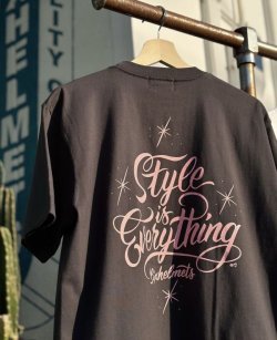 画像1: SIXHELMETS “STYLE IS EVERYTHING” T-SHIRT DRAWN BY GRIMB SUMI×CAL PINK