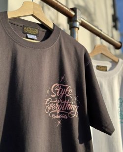画像2: SIXHELMETS “STYLE IS EVERYTHING” T-SHIRT DRAWN BY GRIMB SUMI×CAL PINK