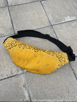 画像2: BANDANA REMAKE PAISLEY FANNY PACK FROM US MADE BANDANA YELLOW 