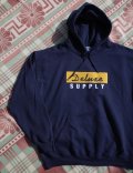 THE DELUXE SUPPLY LOGO HOODIE NAVY