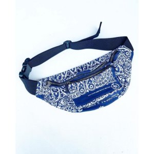 画像: BANDANA REMAKE PAISLEY FANNY PACK FROM US MADE BANDANNA NAVY