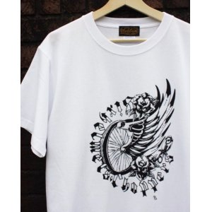 画像: SIXHELMETS CHOPPERS FLYING WHEEL T-SHIRT WHITE DRAWN BY BOULEVARD FEVER ART