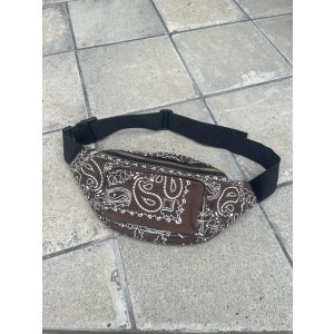 画像: BANDANA REMAKE PAISLEY FANNY PACK FROM US MADE BANDANA BROWN