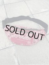 画像: BANDANA REMAKE PAISLEY FANNY PACK FROM US MADE BANDANA RED