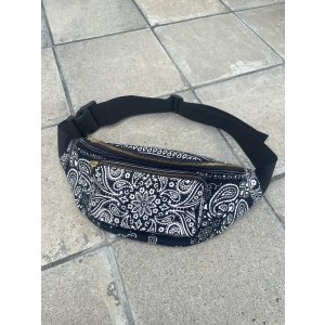 画像: BANDANA REMAKE PAISLEY FANNY PACK FROM US MADE BANDANA BLACK