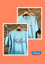 画像: THE DELUXE SUPPLY SCRIPT LOGO T-SHIRT LIGHT BLUE