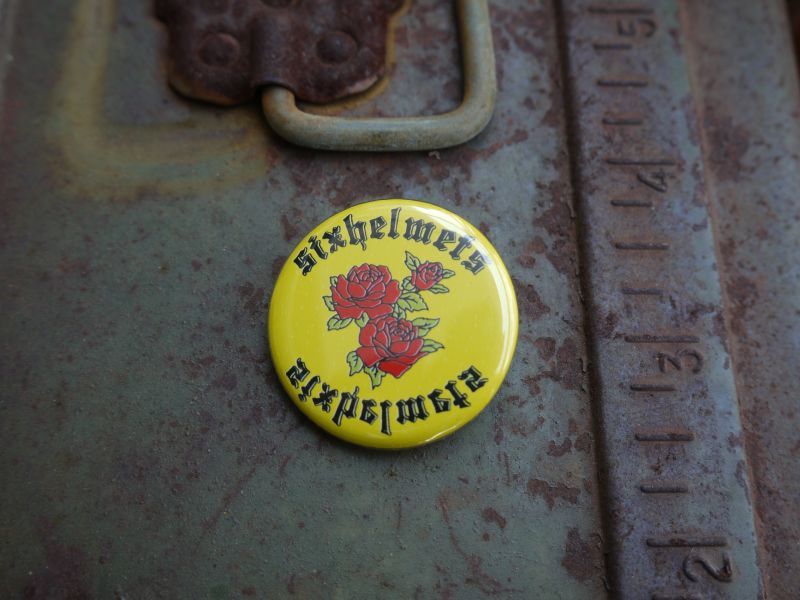 画像1: SIXHELMETS ROSE PINBACK YELLOW