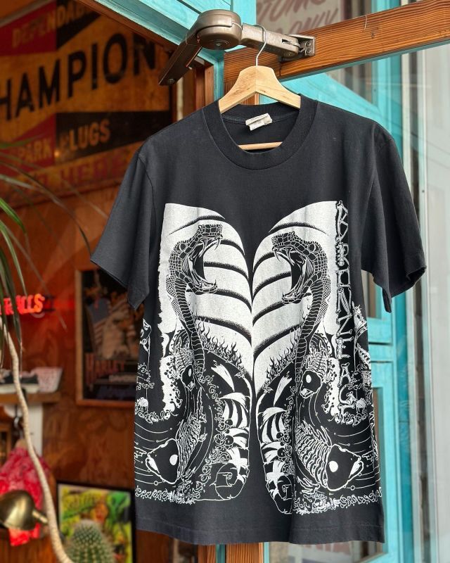 画像1: 90s BRONZE AGE TATOO DESIGN VTG T-SHIRT M