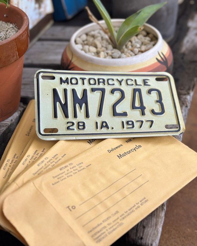 画像2: NOS 1977 VINTAGE MOTORCYCLE LICENSE PLATE