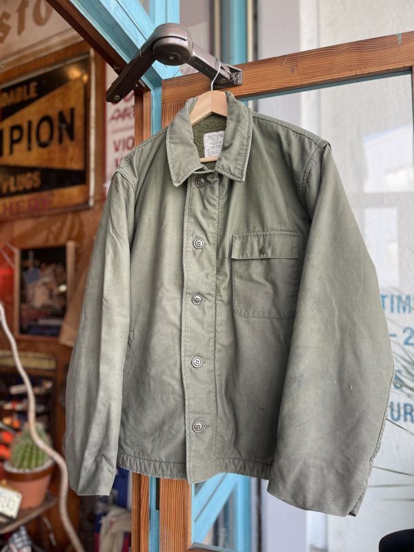 画像1: 80s USN A-2 DECK JACKET KHAKI GREEN  L (1)