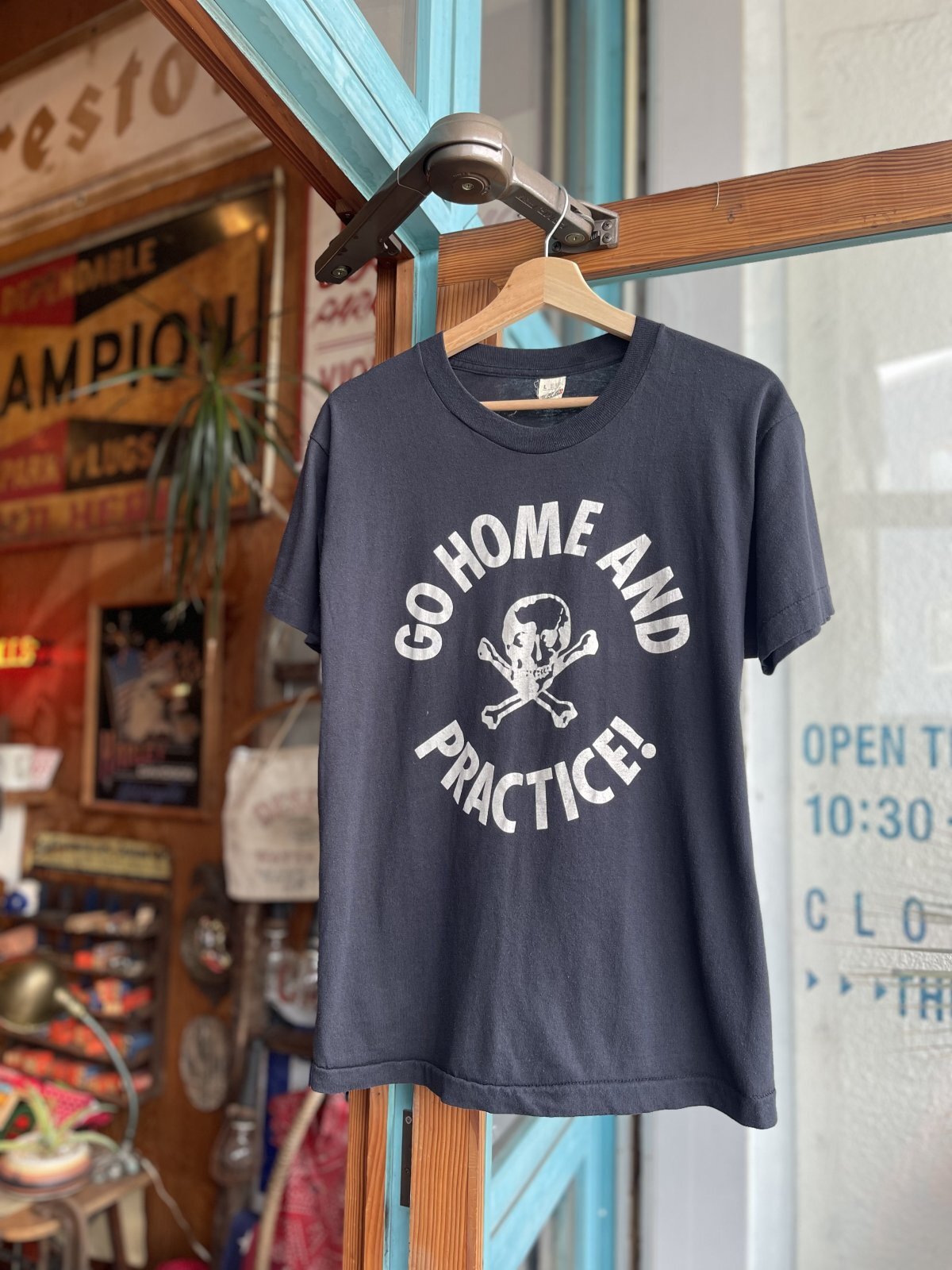 画像1: VINTAGE 80s GO HOME AND PRACTICE SKULL T-SHIRT L